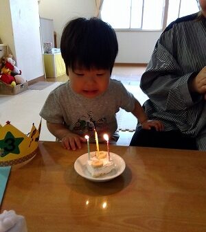 うさぎ組（２歳児クラス）☆５月誕生会