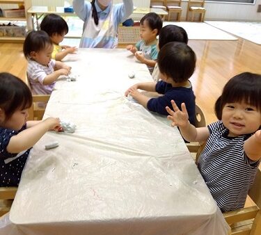 １歳児　粘土遊び