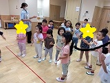 3歳児　異年齢交流で大盛り上がり！