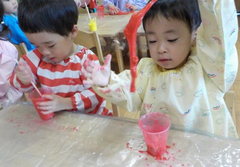 2歳児　スライム作り！