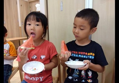４歳児　すいか割りをしたよ!