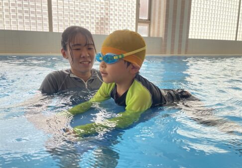 ３歳児　温水プール☆彡