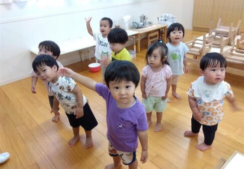 1歳児クラス室内遊び