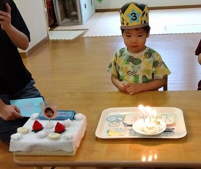 うさぎ組(２歳児クラス)☆８月誕生会