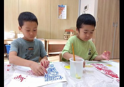 ４歳児　万国旗制作