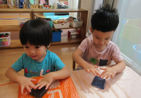 2歳児～感触遊び✋～