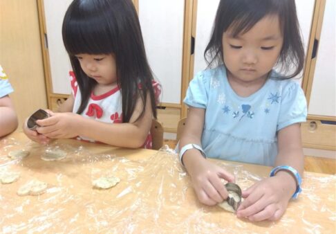 3歳児クラス：クッキー作りを行いました！(食育)