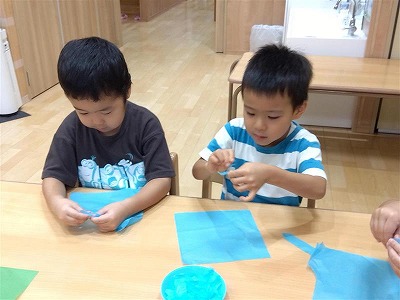 ４歳児　みんなで制作をしたよ