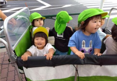 1歳児：八幡神社に散歩に行きました！