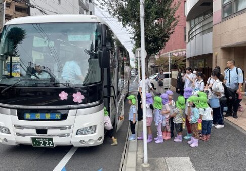 幼児　芋掘り