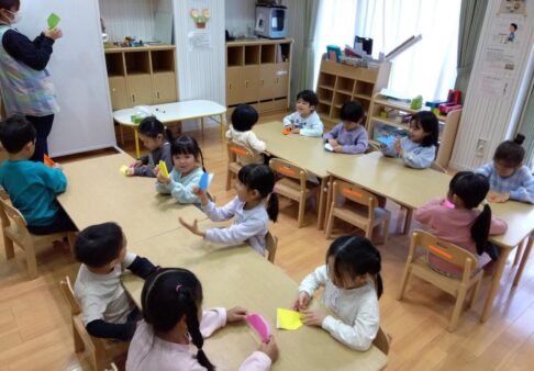 ４歳児・５歳児　紙飛行機