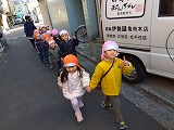 ３歳児　年下の子とお散歩