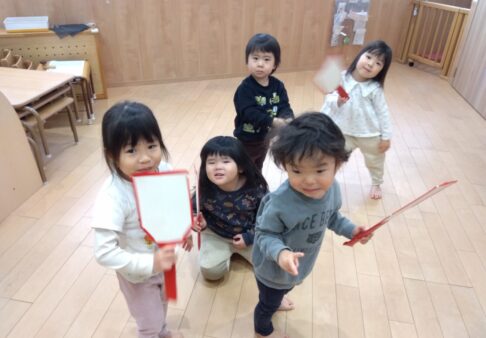 ２歳児　正月遊び