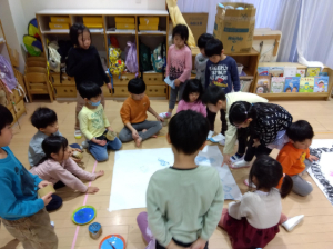 ５歳児　くじら組　「大型ポスター製作！　第一回、第二回！🖌️」