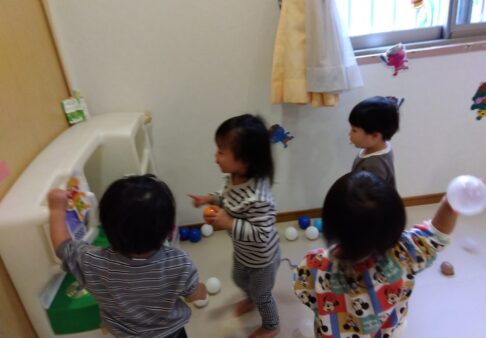 りすぐみ（１歳児クラス）☆２月の様子