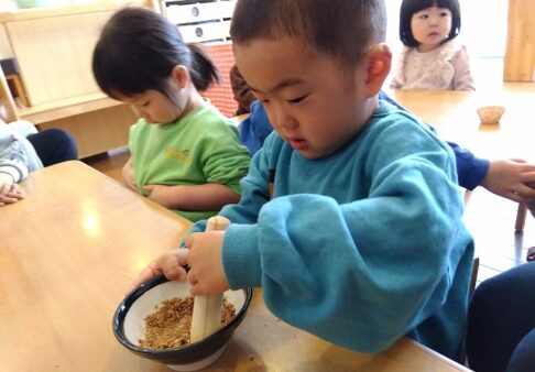 食育できなこを作ったよ！～2歳児～