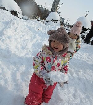 【2～4歳児】雪遊び