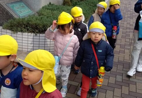 ３歳児　お散歩