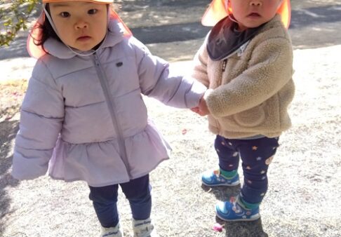 ０歳児　お友達