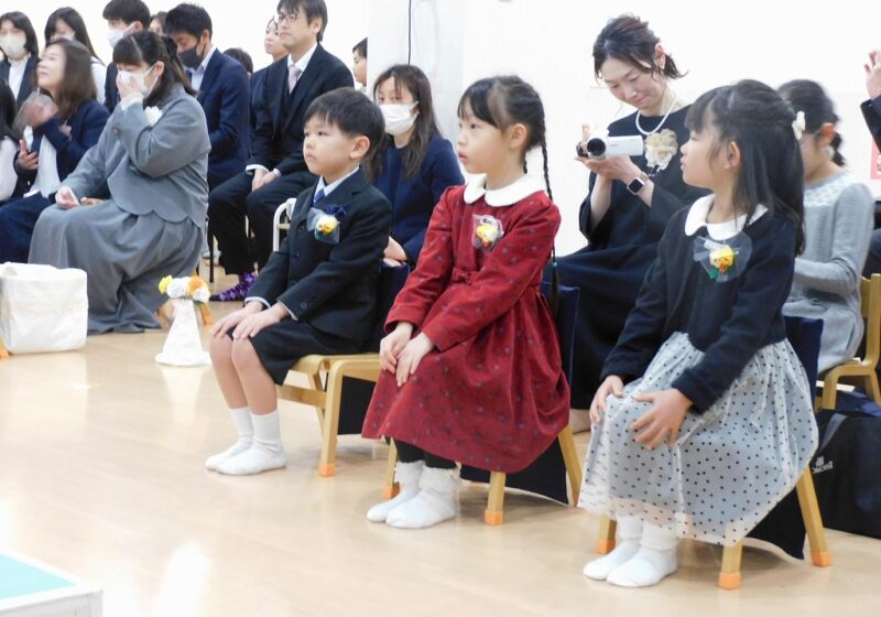 真剣にお話を聞いています(^-^)