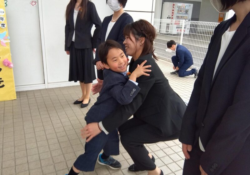先生たちとギューッ♡