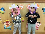 1歳児クラス「新聞紙遊びをしたよ♪」