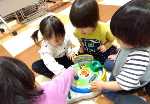 １歳児　名古屋こども専門学校