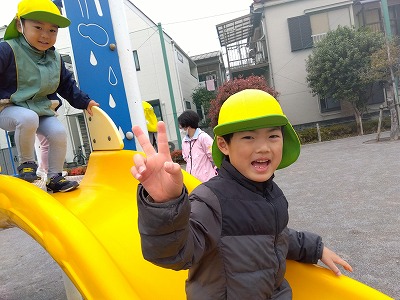 4歳児　みんなで外遊び！