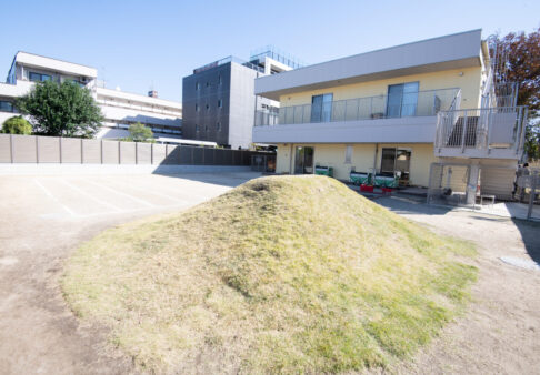 園庭の様子（４月）