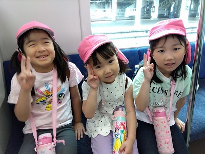 ５歳児クラス　「鯉のぼり遠足に行ってきました♪」
