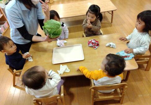 りすぐみ（１歳児クラス）☆４月の食育