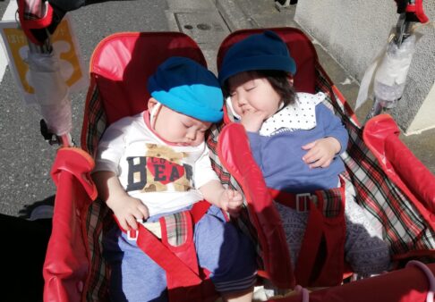 ０歳児　＊はじめてのお散歩＊
