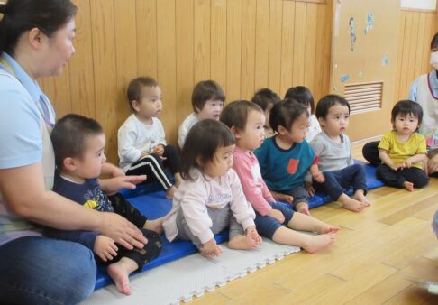 １歳児クラス　制作活動☆