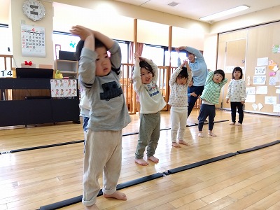 ３，４歳児　♪リズムジャンプ♪