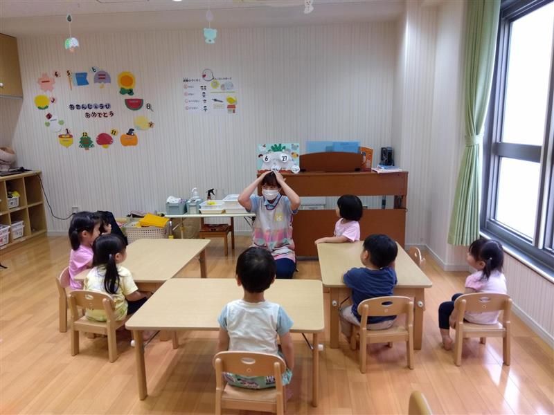 訓練終了後は「おさない・かけない・しゃべらない・もどらない」について振り返り、確認しています。
万が一の地震に備えて様々なパターンを想定して対策をしていきます。