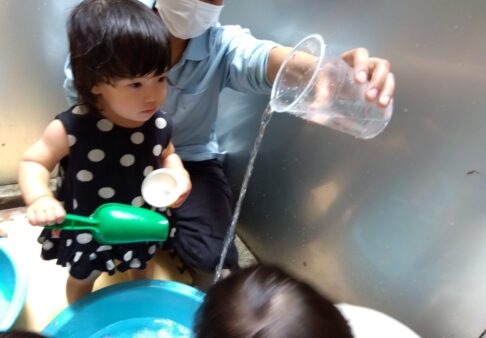 【１歳児】りす組〜６月の様子〜