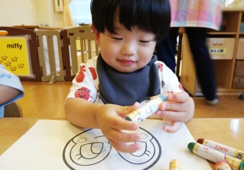 １歳児　＊お面づくり＊