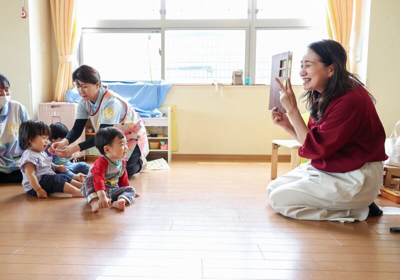 １歳児クラスは初めてのリトミック参加でした。