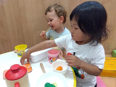 2歳児　お部屋で自由遊び！！