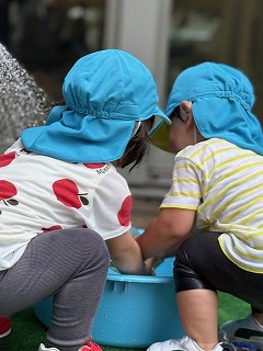 お水遊びきもちいね
