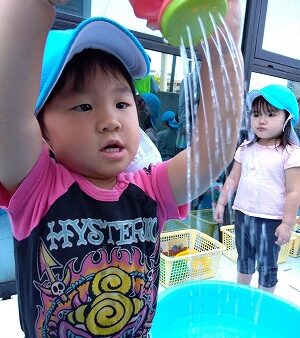 水遊びの様子～２歳児～