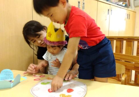 りすぐみ（１歳児クラス）☆７月の誕生日会
