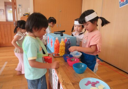 ☆４歳児　かき氷屋さんごっこ☆