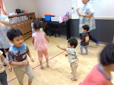 １歳児　４歳児との異年齢交流！