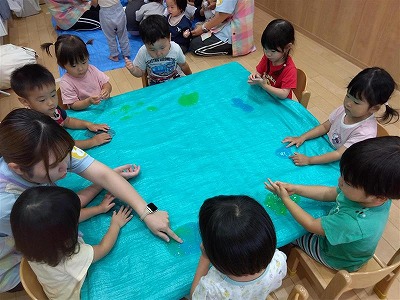 ２歳児　スライムと泡遊び！！