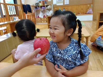 ２歳児　🍎りんごジャム作り🍎