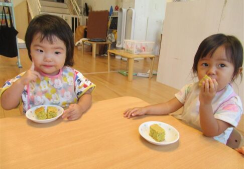 1歳児「おやつだいすき🍰」