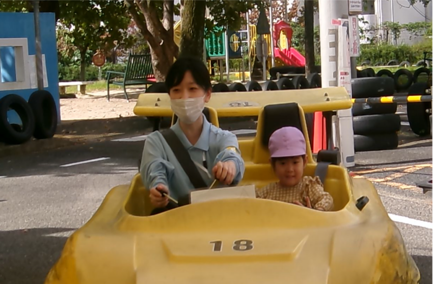 先生と一緒にゴーカート！