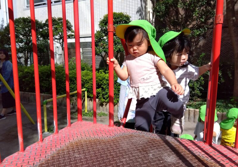 滑り台楽しい♪