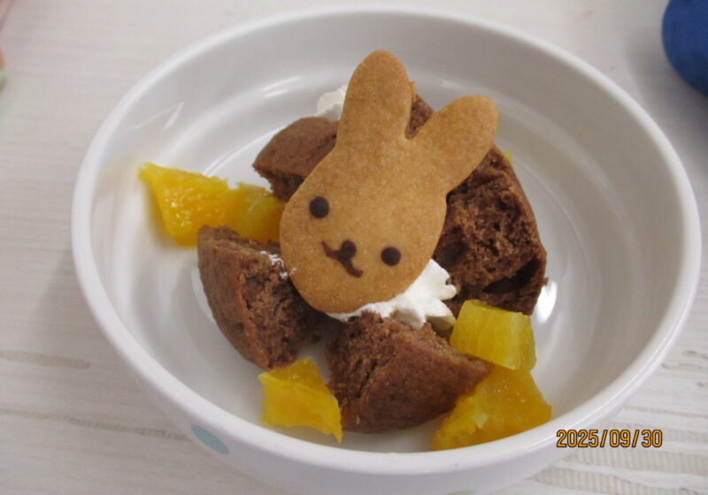 満月の中にいるうさぎさんのおやつでした♬